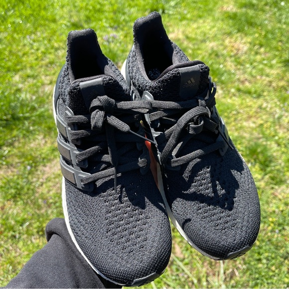 Adidas Ultraboost - Picture 10 of 14